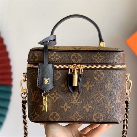 make up bag louis vuitton|louis vuitton makeup bag price.